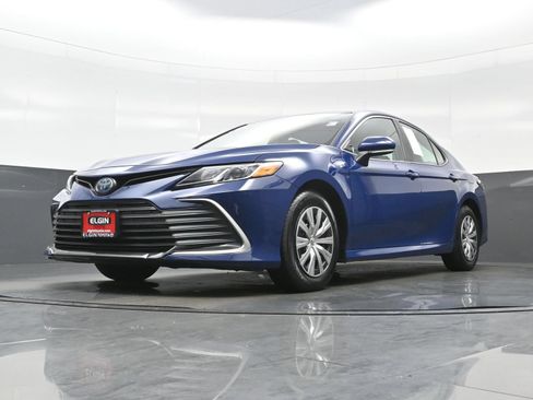 Used 2023 Toyota Camry LE FWD image 29