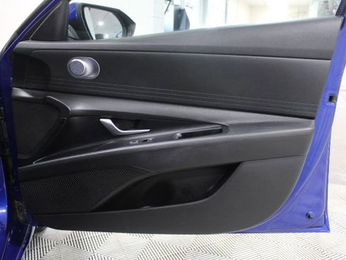 Used 2023 Hyundai Elantra SEL image 18