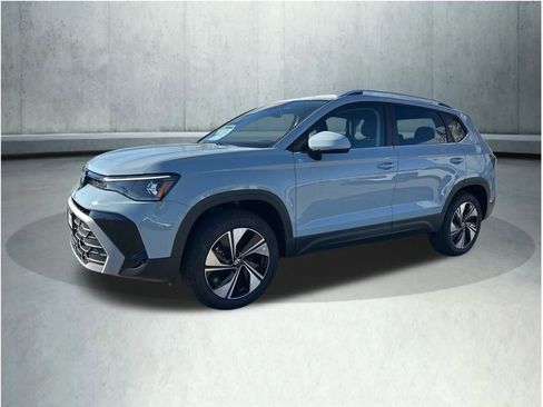 New 2026 Volkswagen Taos SE AWD/4WD image 1