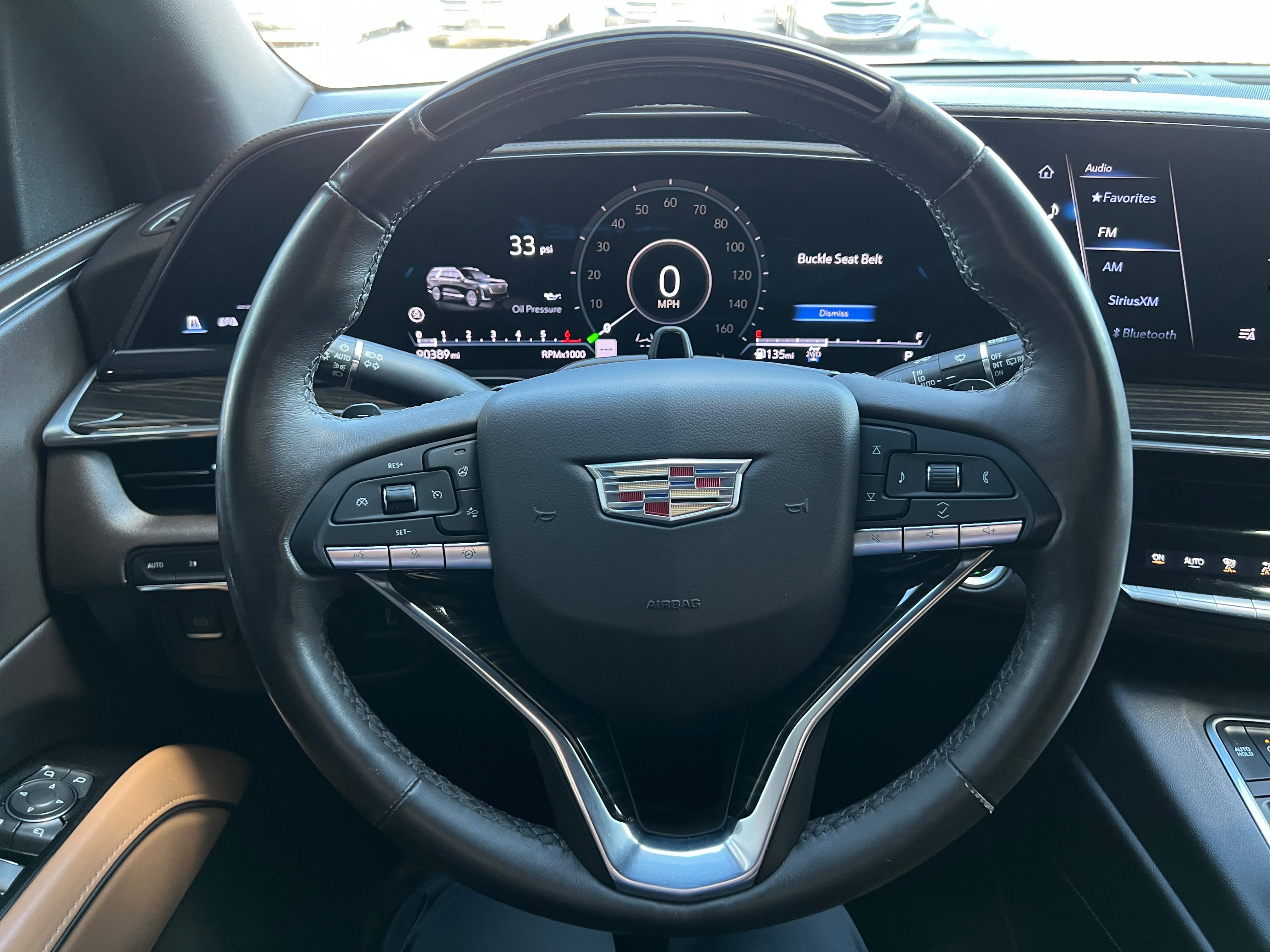Used 2022 Cadillac Escalade Premium Luxury AWD/4WD image 18
