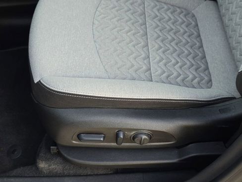 Used 2024 Chevrolet Equinox LS w/ LS Convenience Package FWD image 14