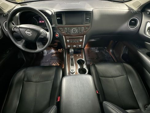 Used 2018 Nissan Pathfinder Platinum image 36