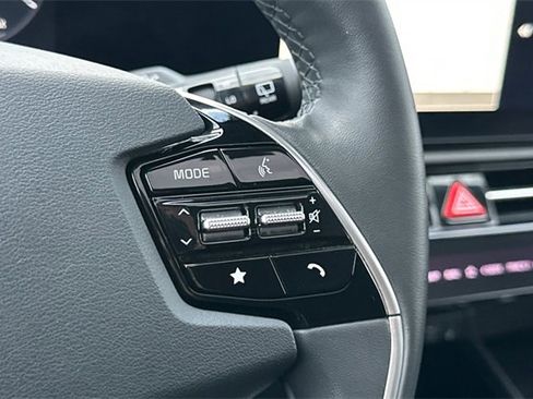 Used 2023 Kia Niro Wave image 30