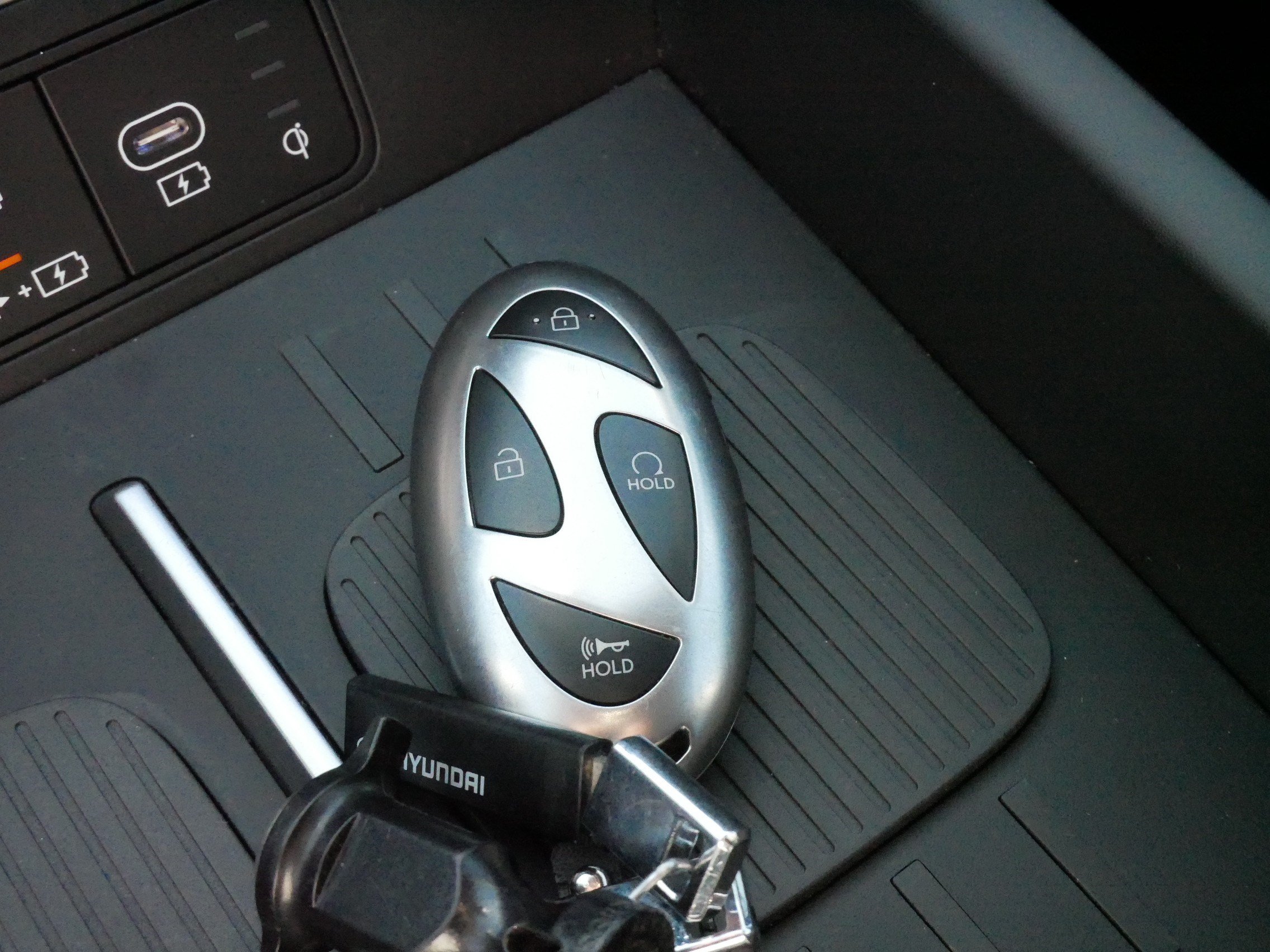 Used 2025 Hyundai Santa Fe SEL AWD/4WD image 30