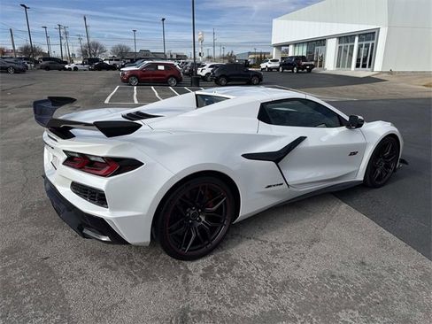 Used 2023 Chevrolet Corvette Z06 w/ Z07 Performance Package image 4
