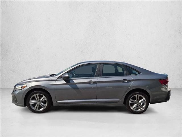 Used 2024 Volkswagen Jetta SE FWD image 9
