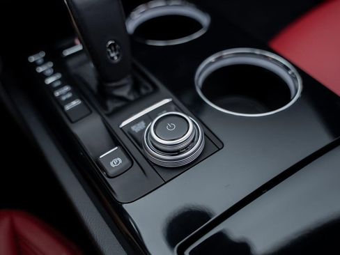 Used 2022 Maserati Ghibli Modena image 49