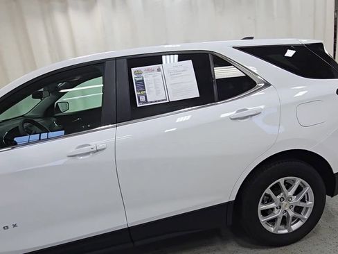 Used 2024 Chevrolet Equinox LT image 7