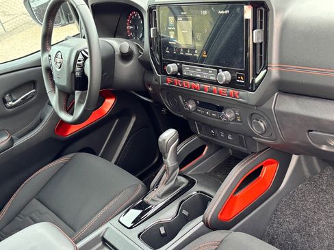 New 2025 Nissan Frontier Pro-X image 11