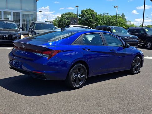 Certified 2023 Hyundai Elantra SEL w/ Preferred Accessory Package FWD image 6
