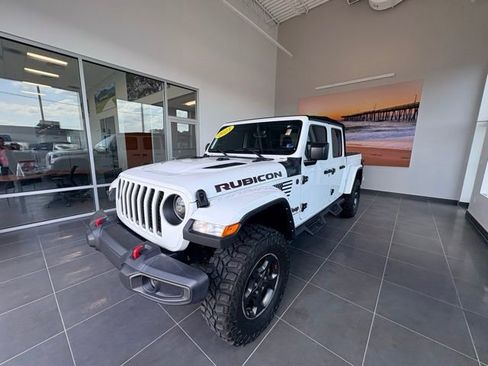 Used 2023 Jeep Gladiator Rubicon w/ Cold Weather Group AWD/4WD image 1