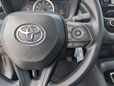 Used 2020 Toyota Corolla LE FWD image 13