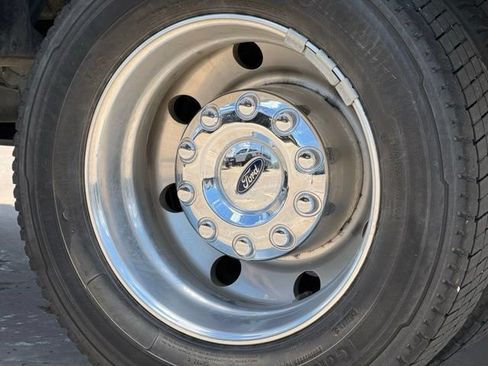 Used 2021 Ford F450 Platinum w/ FX4 Off-Road Package AWD/4WD image 13