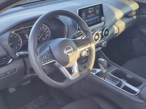 Used 2025 Nissan Sentra SV image 10