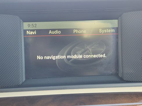 Used 2015 Mercedes-Benz SLK 250 image 17