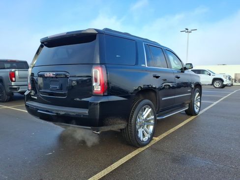 Used 2018 GMC Yukon SLT w/ Premium Edition image 7