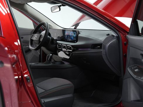 Used 2026 Nissan Sentra SR w/ Floor Mat Package FWD image 10