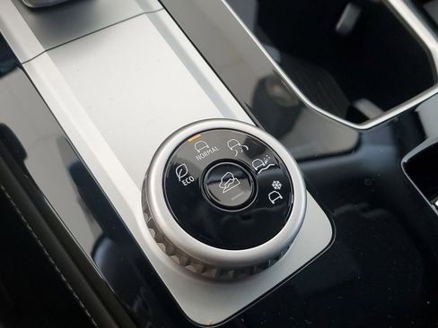 New 2026 Mitsubishi Outlander SE FWD image 31