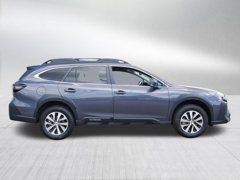 Used 2025 Subaru Outback Premium AWD/4WD image 8