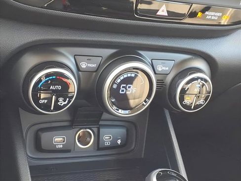 New 2026 Hyundai Venue SEL image 17