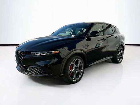 Used 2024 Alfa Romeo Tonale Veloce image 3