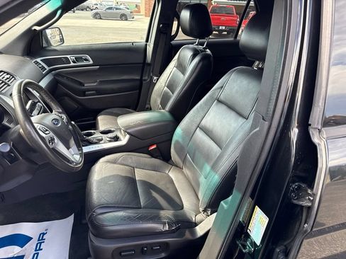 Used 2014 Ford Explorer XLT w/ Equipment Group 202A AWD/4WD image 18