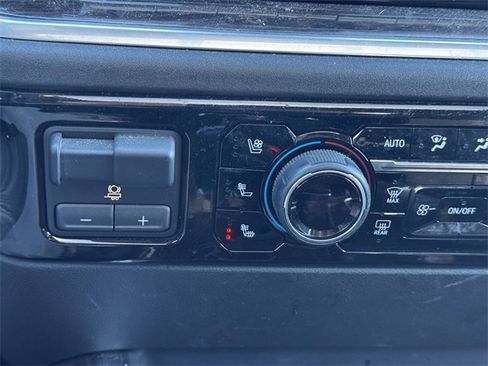 Used 2022 Chevrolet Silverado 1500 LTZ image 33