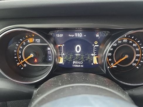 Used 2022 Jeep Wrangler Unlimited Sahara w/ Cold Weather Group image 11