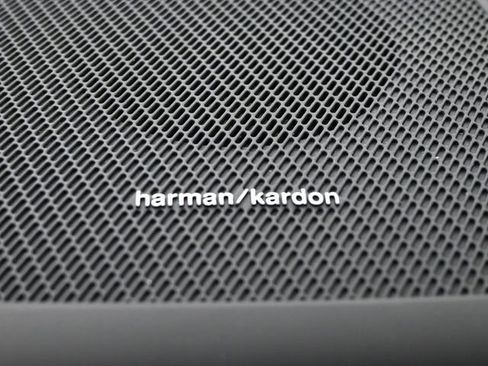 Used 2023 Volvo XC60 B6 Ultimate w/ Climate Package image 23