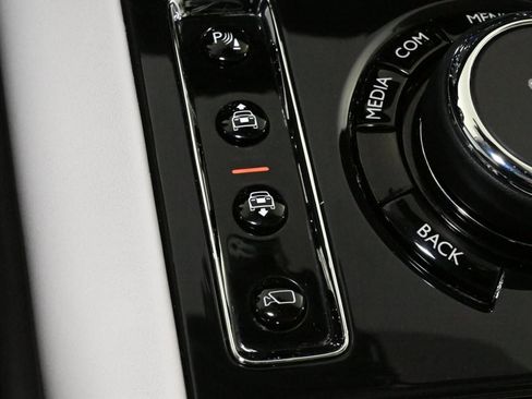 Used 2019 Rolls-Royce Cullinan image 40