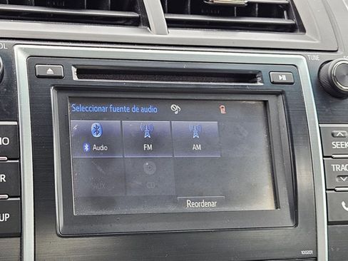 Used 2014 Toyota Camry LE FWD image 11