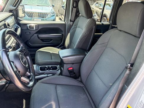 Used 2021 Jeep Wrangler Unlimited Sport AWD/4WD image 16