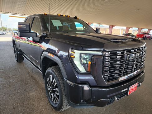 Used 2024 GMC Sierra 2500 Denali Ultimate w/ Max Trailering Package AWD/4WD image 5