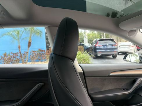 Used 2023 Tesla Model 3 Standard Range image 14