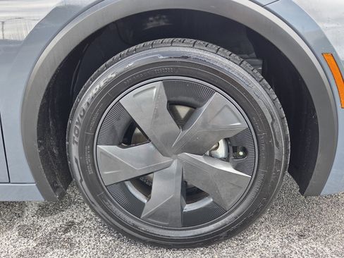 Used 2024 Toyota Prius LE FWD image 9