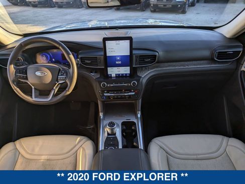 Used 2020 Ford Explorer Platinum w/ Premium Technology Package image 17