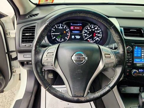 Used 2015 Nissan Altima 2.5 SL w/ Technology Package FWD image 8