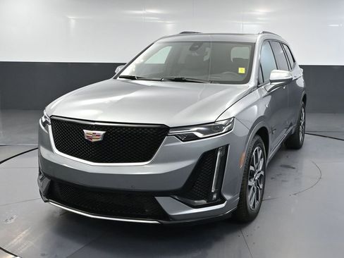 Used 2024 Cadillac XT6 Sport image 12