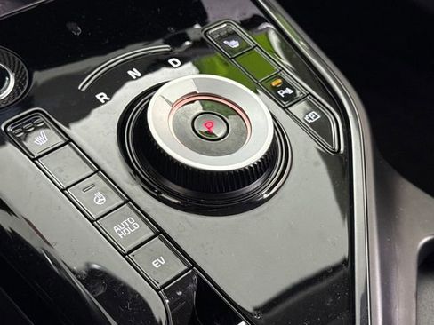 Used 2025 Kia Niro EX w/ EX Cold Weather Package image 24