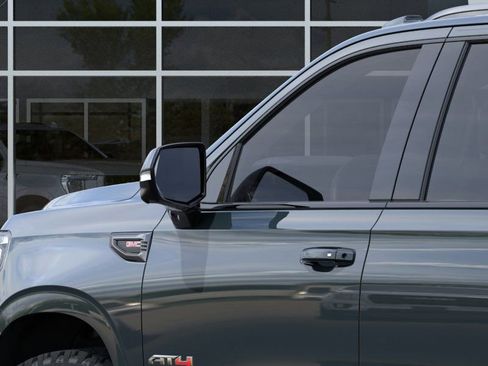 New 2026 GMC Yukon XL AT4 AWD/4WD image 12