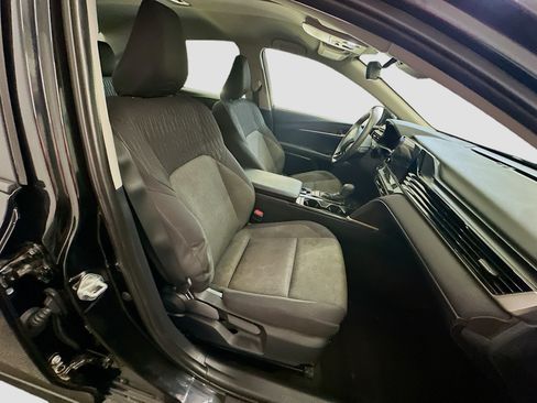 Used 2025 Toyota Camry LE FWD image 32