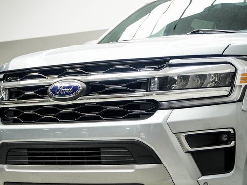 Used 2024 Ford Expedition Max Limited image 2