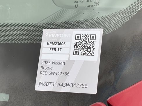 Certified 2025 Nissan Rogue SL image 29