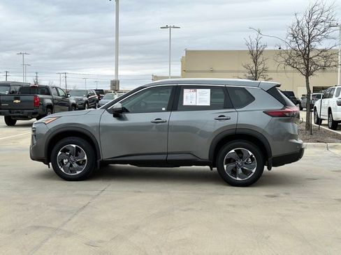 Used 2026 Nissan Rogue SV w/ SV Premium Package image 7