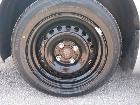 Used 2011 Nissan Sentra 2.0 S w/ Convenience Pkg image 11