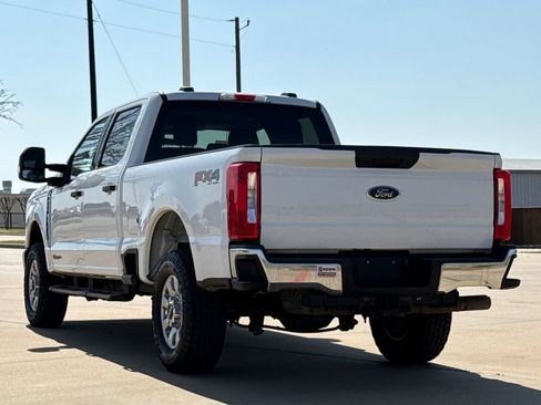 Used 2024 Ford F250 XLT w/ FX4 Off-Road Package image 7