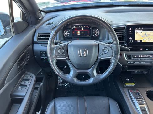 Used 2025 Honda Passport TrailSport image 10