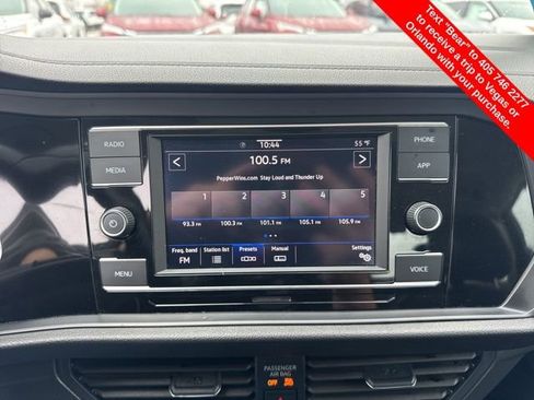 Used 2024 Volkswagen Jetta SE image 25