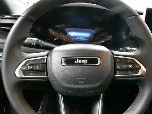 Used 2024 Jeep Compass Trailhawk image 20