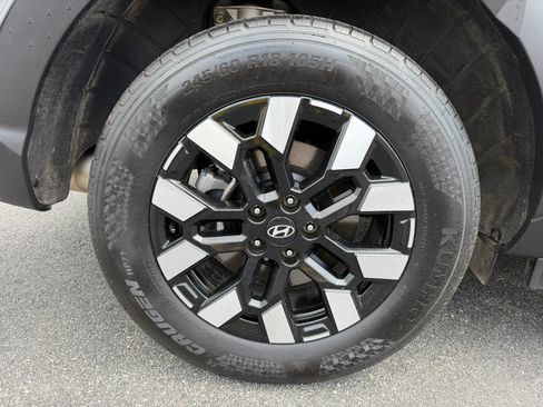 Used 2025 Hyundai Santa Cruz SE AWD/4WD image 36